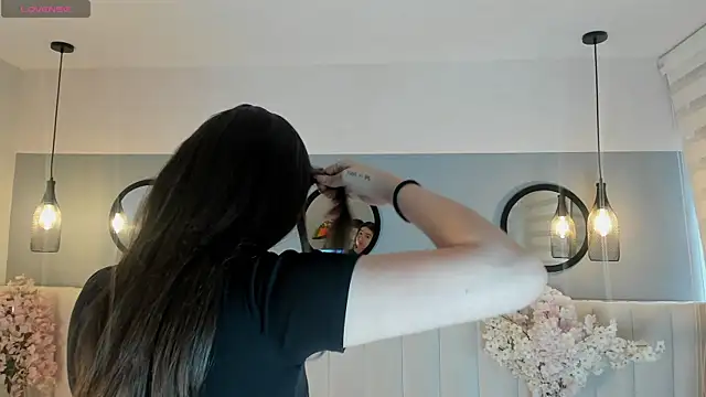 chelsea bolton  online show from 04.09.26