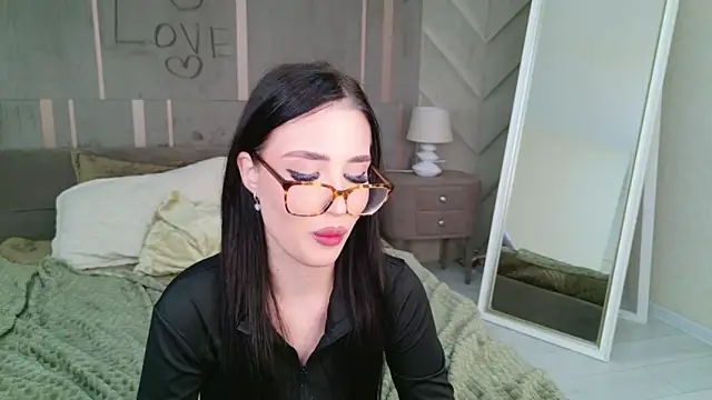 EmmaLawrens online show from 02.23.25