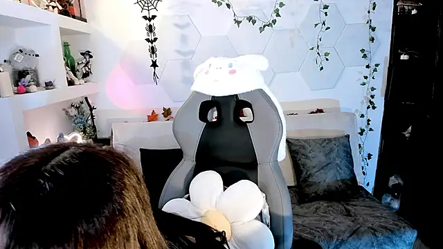 Effy Devalk online show from 02.01.25