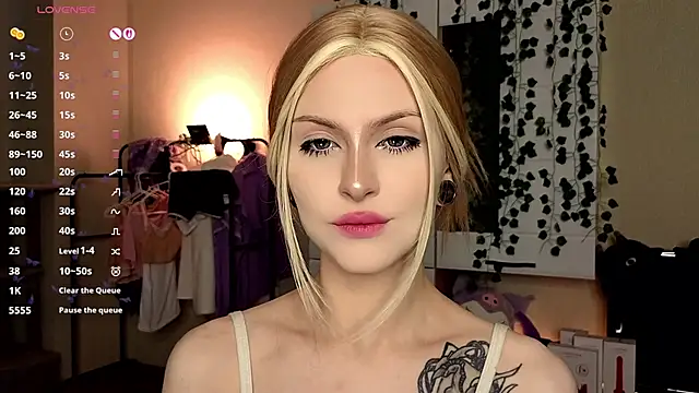 Emily  Mooree online show from 11.03.25