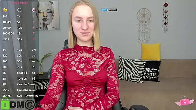 Snapshot of BeautyBlondy chatting on 02.12.26 BeautyBlondy online show from 02.12.26