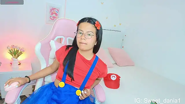 sweet dania  online show from 10.11.25