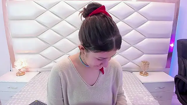 MiaQueen021 online show from 02.05.25