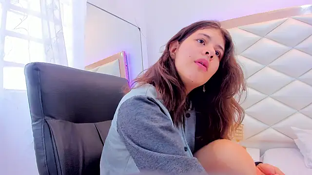 MiaQueen021 online show from 02.10.25