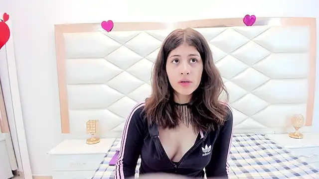 MiaQueen021 online show from 02.13.25