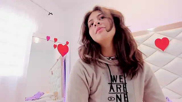 MiaQueen021 online show from 02.14.25