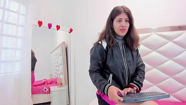 MiaQueen021 online show from 03.05.25