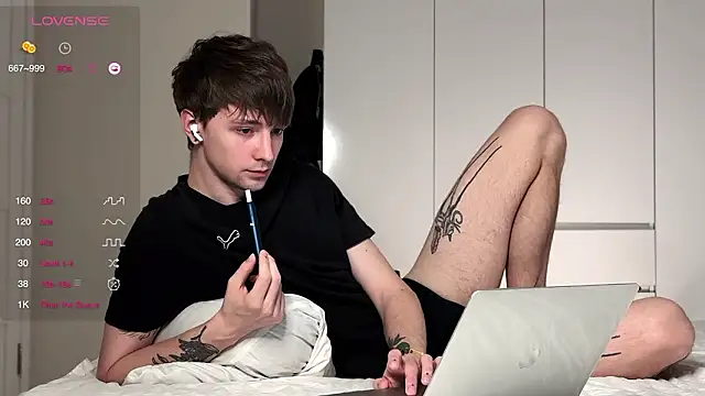 Snapshot of Calvin_Polanski chatting on 02.20.26 Calvin Polanski online show from 02.20.26