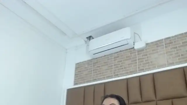 Snapshot of Kim_Lennon chatting on 03.15.25 Kim Lennon online show from 03.15.25