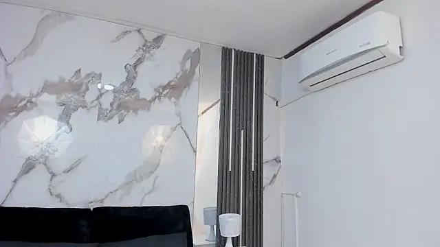 Kim Lennon online show from 09.26.25