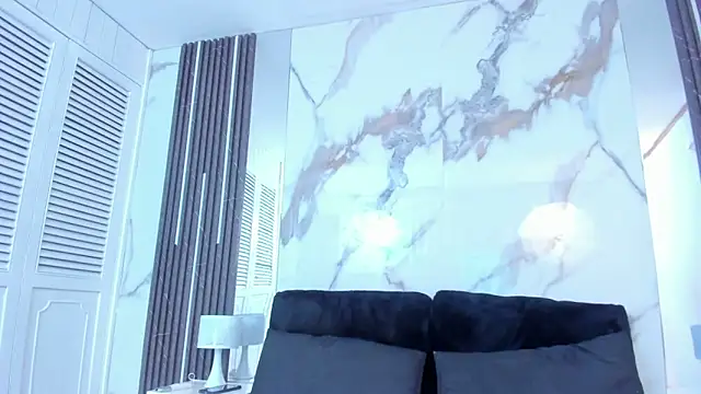 Kim Lennon online show from 10.04.25