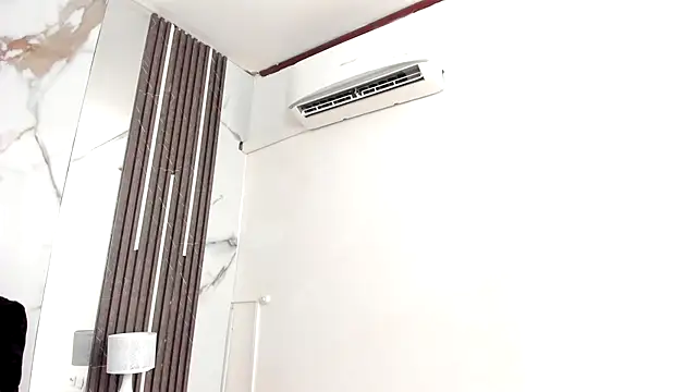 Kim Lennon online show from 10.07.25