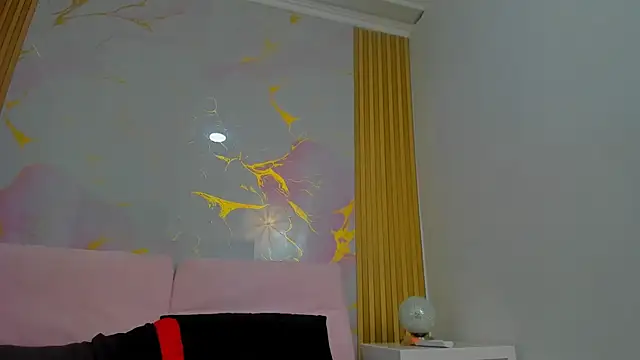 Kim Lennon online show from 10.10.25