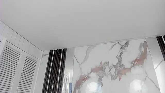 Kim Lennon online show from 10.18.25