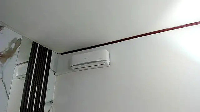 Kim Lennon online show from 10.21.25