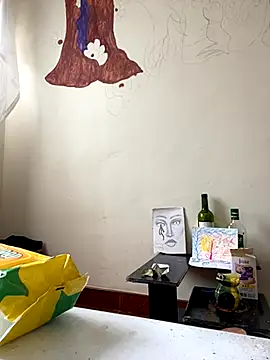 Snapshot of boysLittle chatting on 10.03.25 boysLittle online show from 10.03.25