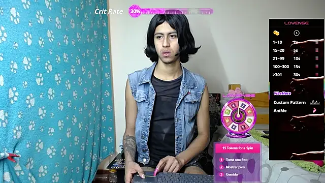 Snapshot of boysLittle chatting on 11.05.25 boysLittle online show from 11.05.25