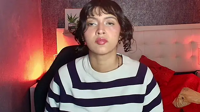 Snapshot of gabriela_cortez chatting on 03.01.25 gabriela cortez online show from 03.01.25