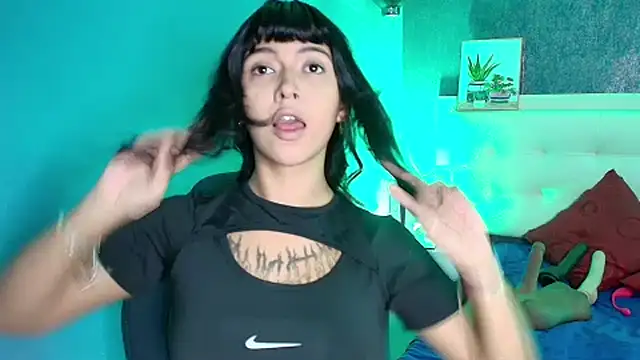 Snapshot of gabriela_cortez chatting on 03.07.25 gabriela cortez online show from 03.07.25