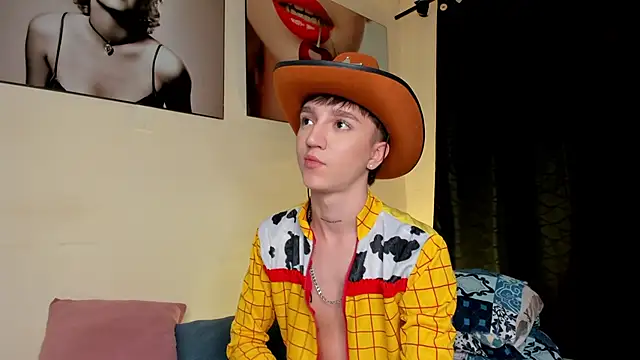 Snapshot of jeremy_salvatore chatting on 01.15.25 jeremy salvatore online show from 01.15.25