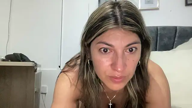 LunaBeya online show from 03.03.26