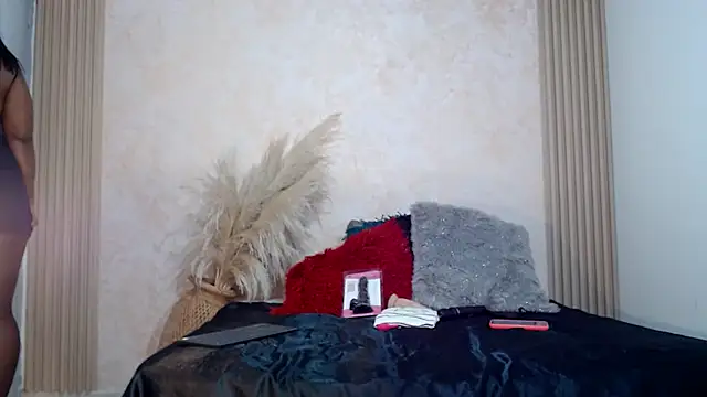 Snapshot of RAICHELLCOOPER1 chatting on 11.16.25 RAICHELLCOOPER1 online show from 11.16.25