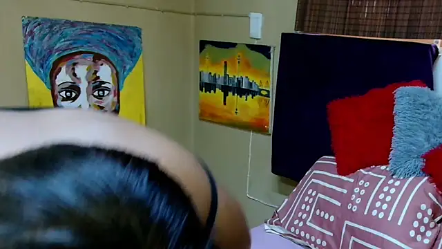 Snapshot of PEBBLES365 chatting on 10.20.25 PEBBLES365 online show from 10.20.25