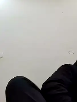 Snapshot of 13lusty chatting on 01.08.25 13lusty online show from 01.08.25