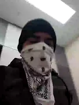 Snapshot of 13lusty chatting on 01.14.25 13lusty online show from 01.14.25