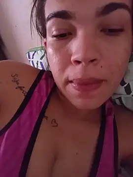 Snapshot of oliveira_k chatting on 10.15.25 oliveira k online show from 10.15.25