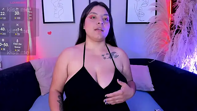 Snapshot of karo_linee chatting on 03.12.25 karo linee online show from 03.12.25
