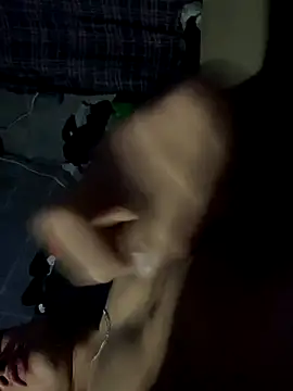 Snapshot of emmarod18 chatting on 12.18.25 emmarod18 online show from 12.18.25