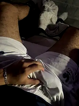 Snapshot of emmarod18 chatting on 12.19.25 emmarod18 online show from 12.19.25