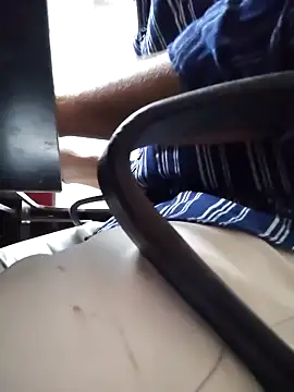 Snapshot of braveman999 chatting on 11.29.25 braveman999 online show from 11.29.25