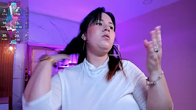 Snapshot of zoes_milee chatting on 01.19.26 zoes milee online show from 01.19.26