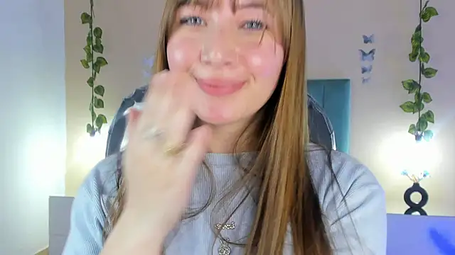 Dahlia Rousse online show from 04.02.26