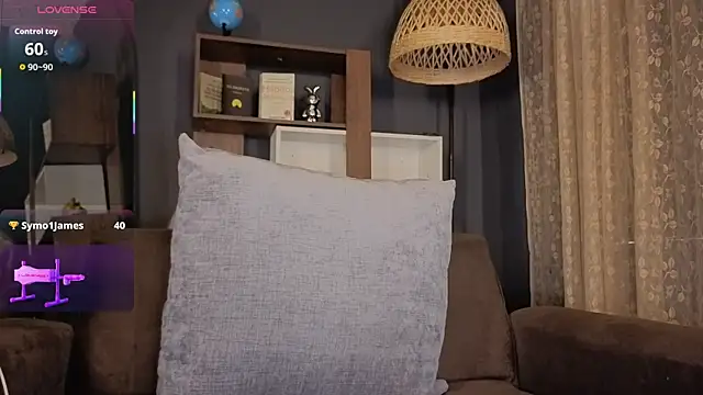 Snapshot of Miah_Lorens chatting on 04.08.26 Miah Lorens online show from 04.08.26