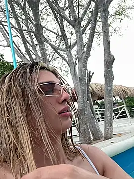 Queensara  online show from 02.01.26