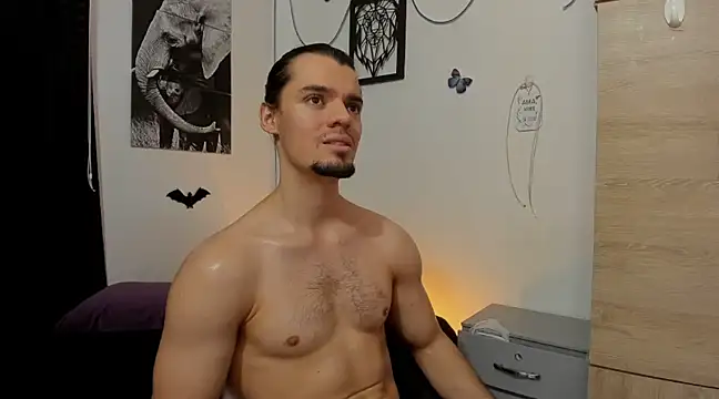 Snapshot of maxi_styles chatting on 02.23.25 maxi styles online show from 02.23.25