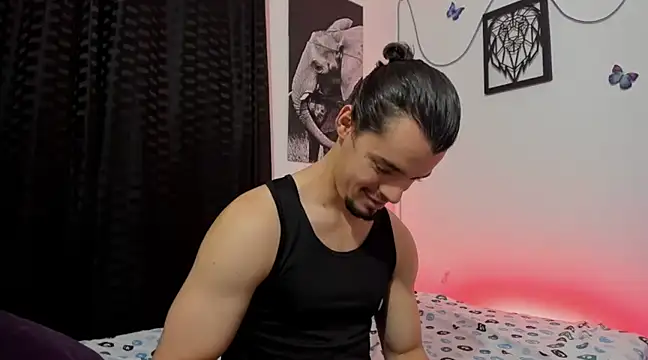 Snapshot of maxi_styles chatting on 03.01.25 maxi styles online show from 03.01.25