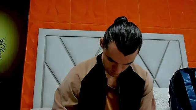 Snapshot of maxi_styles chatting on 02.28.26 maxi styles online show from 02.28.26