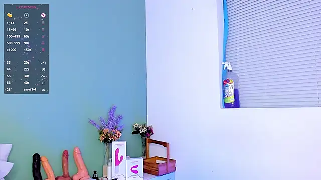 Snapshot of LovelyNickii chatting on 03.10.25 LovelyNickii online show from 03.10.25