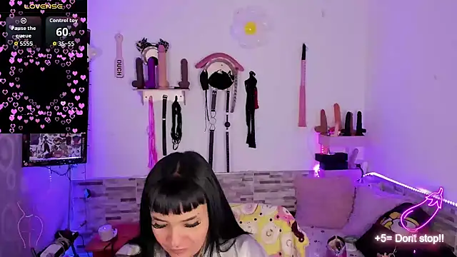 amyswallow7 online show from 04.15.26