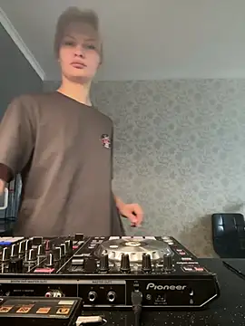 BeatriceXCute online show from 01.17.25