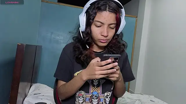 Lovelyamyy online show from 10.12.25