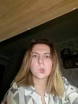 Snapshot of Melenka chatting on 01.12.25 Melenka online show from 01.12.25