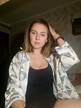 Snapshot of Melenka chatting on 01.21.25 Melenka online show from 01.21.25