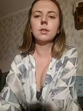 Snapshot of Melenka chatting on 01.30.25 Melenka online show from 01.30.25