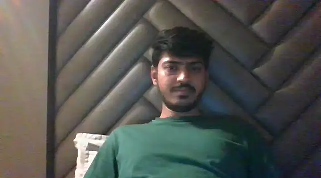 cute modell online show from 03.21.25