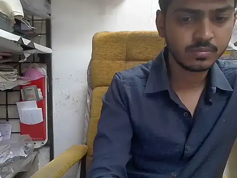 cute modell online show from 12.18.25